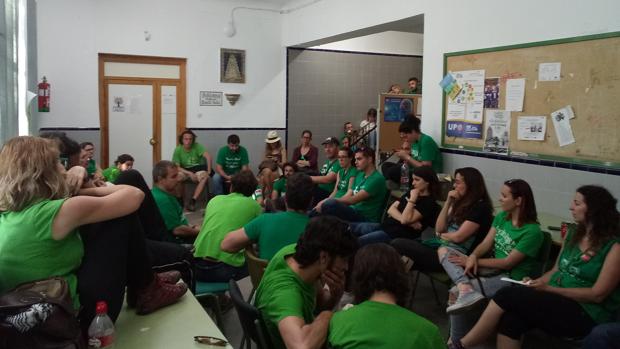 Imagen de la ocupación del colegio por algunos interinos