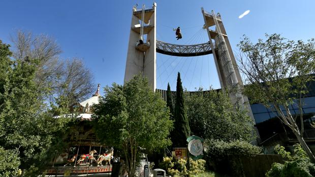 El pabellón de la Cruzcampo en la Cartuja está cerrado desde hace once años