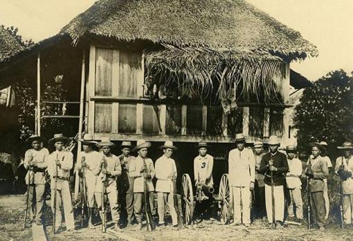 Talagos rebeldes que después asediaron la iglesia donde se atrincheraron el batallón que después se ha conocido como los «últimos de Filipinas«