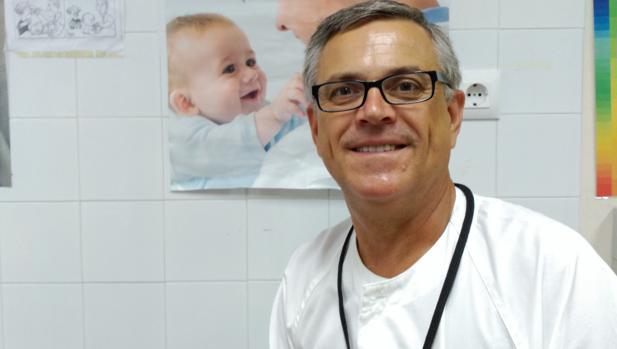 Cristóbal Coronel es pediatra y director de las jornadas