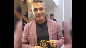 Los escudos solidarios «para los pequeños gladiadores» que apoya Alejandro Sanz