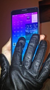 galaxy-note4-con-guantes
